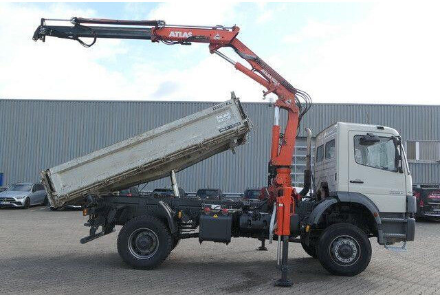 Mercedes-Benz 1828 Atego 4x4, Atlas AK 105.1, Funk, Hydr., AHK - Billenőplatós teherautó: 2 kép. Mercedes-Benz 1828 Atego 4x4, Atlas AK 105.1, Funk, Hydr., AHK - Billenőplatós teherautó: 2 kép.