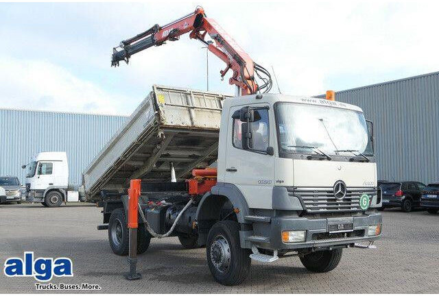 Mercedes-Benz 1828 Atego 4x4, Atlas AK 105.1, Funk, Hydr., AHK - Billenőplatós teherautó: 1 kép. Mercedes-Benz 1828 Atego 4x4, Atlas AK 105.1, Funk, Hydr., AHK - Billenőplatós teherautó: 1 kép.