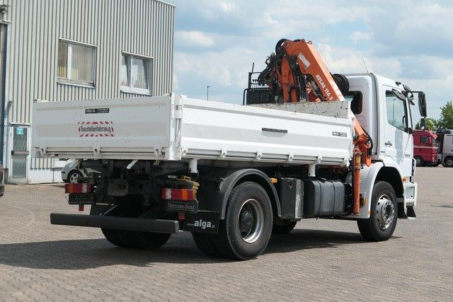 Mercedes-Benz 1829 K Axor, Atlas 116.3-A2L, AHK, Greifer,Klima - Billenőplatós teherautó, Darus autó: 3 kép. Mercedes-Benz 1829 K Axor, Atlas 116.3-A2L, AHK, Greifer,Klima - Billenőplatós teherautó, Darus autó: 3 kép.