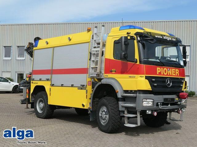 Mercedes-Benz 1833 Axor 4x4, Kran Palfinger, Rosenbauer, AHK - Tűzoltóautó: 1 kép. Mercedes-Benz 1833 Axor 4x4, Kran Palfinger, Rosenbauer, AHK - Tűzoltóautó: 1 kép.