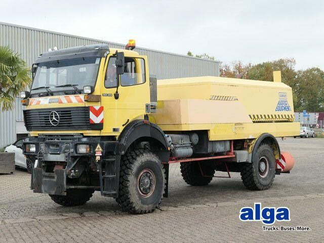 Mercedes-Benz 1838 AK 4x4, Allrad, Kehrmaschine Schmidt - Utcaseprő gép: 4 kép. Mercedes-Benz 1838 AK 4x4, Allrad, Kehrmaschine Schmidt - Utcaseprő gép: 4 kép.