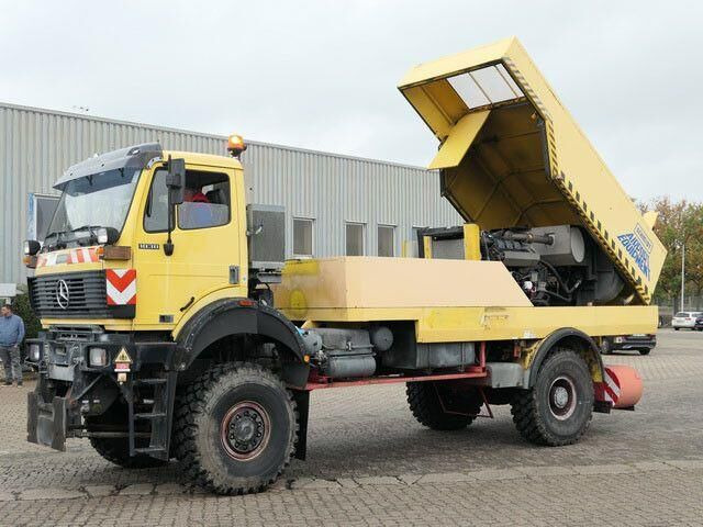 Mercedes-Benz 1838 AK 4x4, Allrad, Kehrmaschine Schmidt - Utcaseprő gép: 5 kép. Mercedes-Benz 1838 AK 4x4, Allrad, Kehrmaschine Schmidt - Utcaseprő gép: 5 kép.