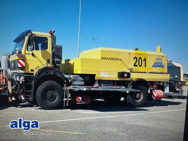 Mercedes-Benz 1838 AK 4x4, Allrad, Kehrmaschine Schmidt - Utcaseprő gép: 1 kép. Mercedes-Benz 1838 AK 4x4, Allrad, Kehrmaschine Schmidt - Utcaseprő gép: 1 kép.