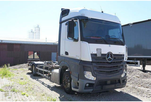 Mercedes-Benz 1842 L Actros/LBW/Retarder/BDF - Alvaz teherautó: 3 kép. Mercedes-Benz 1842 L Actros/LBW/Retarder/BDF - Alvaz teherautó: 3 kép.