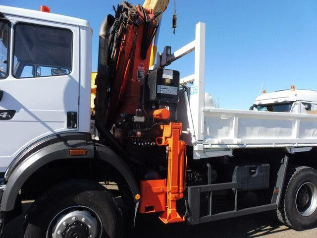 Mercedes-Benz 2024 AK 4x4, Tals AK 140.1 A3, Greifersteuerung - Billenőplatós teherautó: 3 kép. Mercedes-Benz 2024 AK 4x4, Tals AK 140.1 A3, Greifersteuerung - Billenőplatós teherautó: 3 kép.