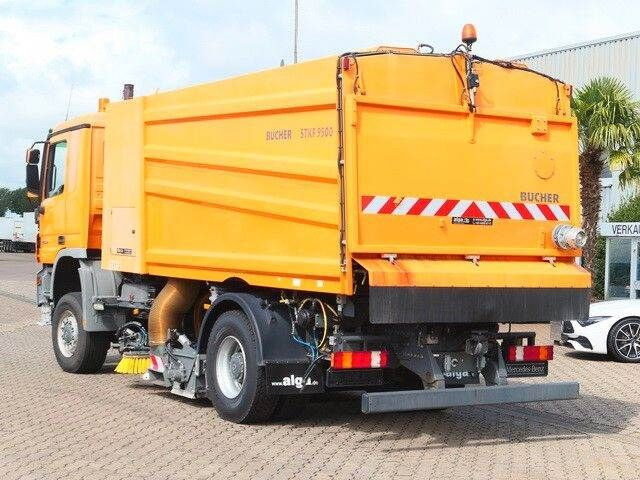 Mercedes-Benz 2032 A Actros 4x4, Bucher STKF 9500, Airport, AC - Utcaseprő gép: 5 kép. Mercedes-Benz 2032 A Actros 4x4, Bucher STKF 9500, Airport, AC - Utcaseprő gép: 5 kép.