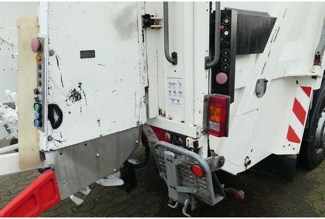 Mercedes-Benz 2532 L Actros 6x2, Faun, Variopress, Zöller, AC - Szemetesautó: 5 kép. Mercedes-Benz 2532 L Actros 6x2, Faun, Variopress, Zöller, AC - Szemetesautó: 5 kép.