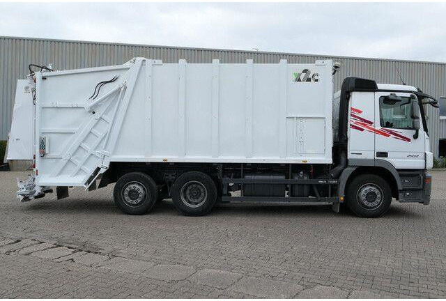 Mercedes-Benz 2532 L Actros 6x2, Medium X2EC23, Zöller 321 - Szemetesautó: 2 kép. Mercedes-Benz 2532 L Actros 6x2, Medium X2EC23, Zöller 321 - Szemetesautó: 2 kép.
