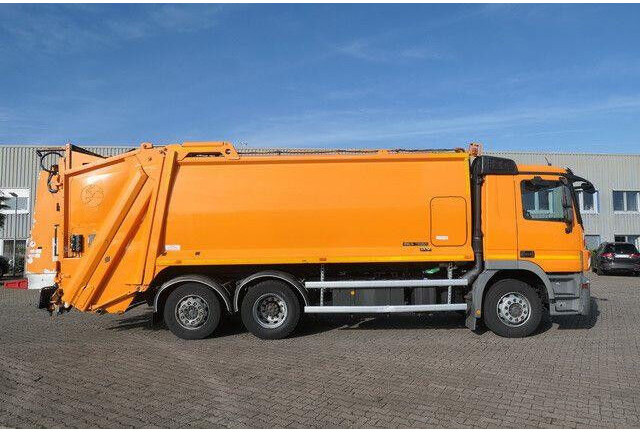 Mercedes-Benz 2532 L Actros 6x2,Schörling, Terberg, Lenk-Lift - Szemetesautó: 5 kép. Mercedes-Benz 2532 L Actros 6x2,Schörling, Terberg, Lenk-Lift - Szemetesautó: 5 kép.