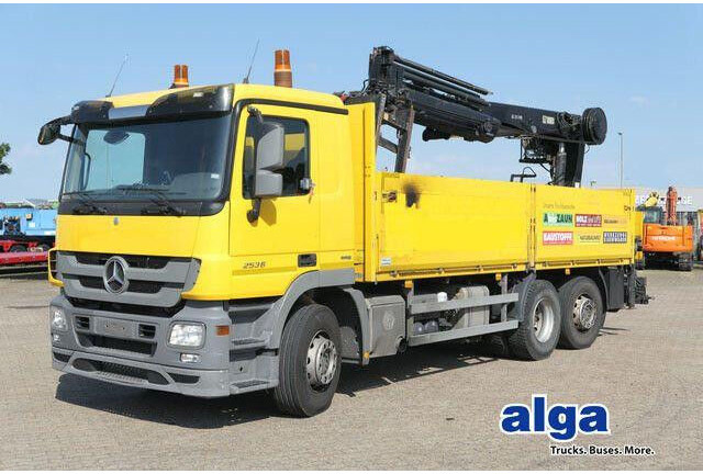 Mercedes-Benz 2536 Actros/MP3/HIAB 211DL/AHK/Klima - Platós teherautó: 1 kép. Mercedes-Benz 2536 Actros/MP3/HIAB 211DL/AHK/Klima - Platós teherautó: 1 kép.