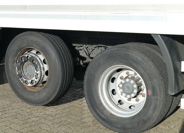 Hűtős teherautó Mercedes-Benz 2543 L Antos 6x2, 37 Paletten, Kompl. Zug, TOP: 9 kép.