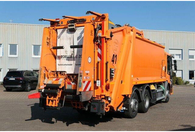 Mercedes-Benz 2633 L ECONIC, HN-Schörling, Zöller, gelenkt, AC - Szemetesautó: 3 kép. Mercedes-Benz 2633 L ECONIC, HN-Schörling, Zöller, gelenkt, AC - Szemetesautó: 3 kép.