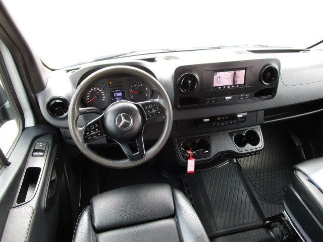 Mercedes-Benz 316 CDI Sprinter, Euro 6, Autom., AHK - Minibusz, Kisbusz: 3 kép. Mercedes-Benz 316 CDI Sprinter, Euro 6, Autom., AHK - Minibusz, Kisbusz: 3 kép.