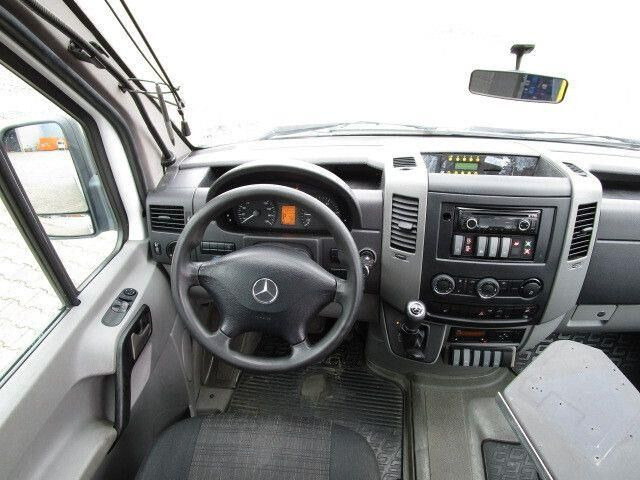 Mercedes-Benz 516 CDI Sprinter, Euro 6, 17 Sitze, Aut., Rampe - Minibusz, Kisbusz: 4 kép. Mercedes-Benz 516 CDI Sprinter, Euro 6, 17 Sitze, Aut., Rampe - Minibusz, Kisbusz: 4 kép.