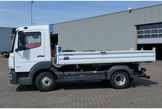 Mercedes-Benz 818 K Atego 4x2, Meiller, 19tkm, 2x AHK, Klima - Billenőplatós teherautó: 5 kép. Mercedes-Benz 818 K Atego 4x2, Meiller, 19tkm, 2x AHK, Klima - Billenőplatós teherautó: 5 kép.