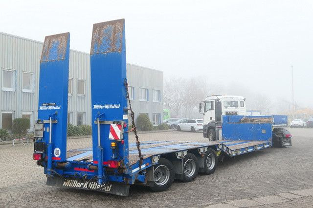 Müller-Mitteltal TTS-VLL 30,0 Profi, Tiefbett, Rampen, Gelenkt - Félpótkocsi mélybölcsős: 4 kép. Müller-Mitteltal TTS-VLL 30,0 Profi, Tiefbett, Rampen, Gelenkt - Félpótkocsi mélybölcsős: 4 kép.