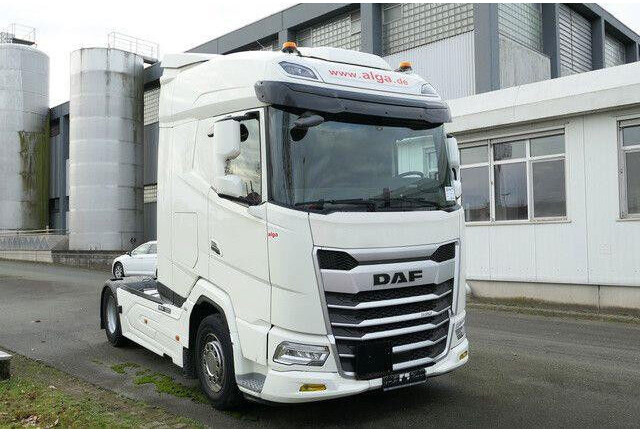 DAF XG 530 FT 4x2, Intarder, 2x Tank, Standklima - Nyergesvontató: 5 kép. DAF XG 530 FT 4x2, Intarder, 2x Tank, Standklima - Nyergesvontató: 5 kép.