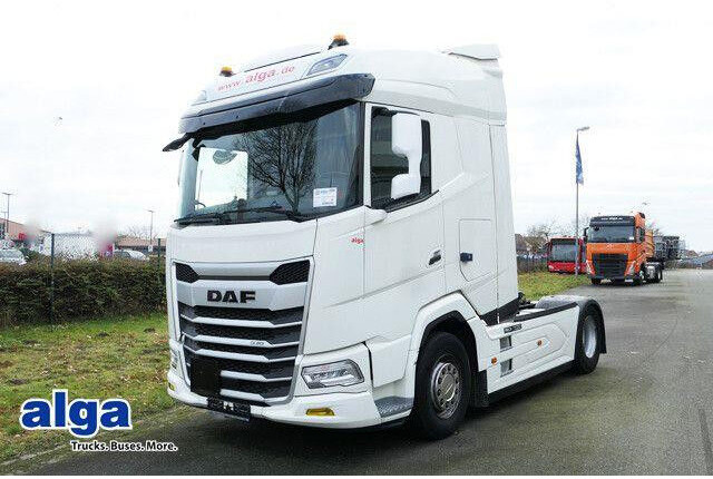 DAF XG 530 FT 4x2, Intarder, 2x Tank, Standklima - Nyergesvontató: 1 kép. DAF XG 530 FT 4x2, Intarder, 2x Tank, Standklima - Nyergesvontató: 1 kép.