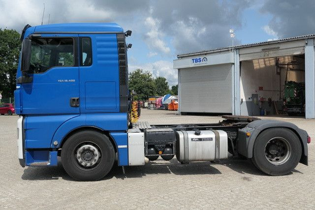 MAN 18.400 TGX 4x2, Klima, Kein AdBlue, Schlafliege - Nyergesvontató: 2 kép. MAN 18.400 TGX 4x2, Klima, Kein AdBlue, Schlafliege - Nyergesvontató: 2 kép.