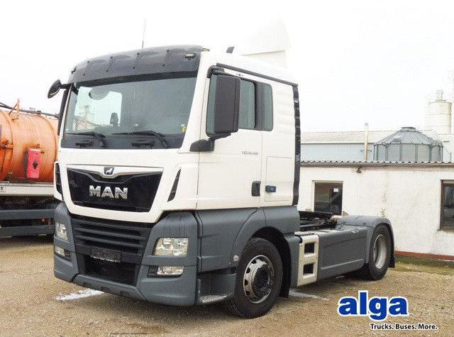 MAN 18.400 TGX 4x2, LX-Fhs.,Standklima,Bett, 2x Tank - Nyergesvontató: 1 kép. MAN 18.400 TGX 4x2, LX-Fhs.,Standklima,Bett, 2x Tank - Nyergesvontató: 1 kép.