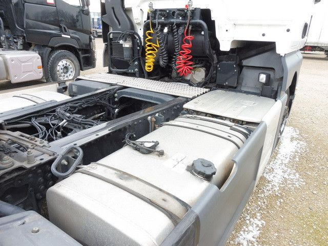 MAN 18.400 TGX 4x2, LX-Fhs.,Standklima,Bett, 2x Tank - Nyergesvontató: 5 kép. MAN 18.400 TGX 4x2, LX-Fhs.,Standklima,Bett, 2x Tank - Nyergesvontató: 5 kép.