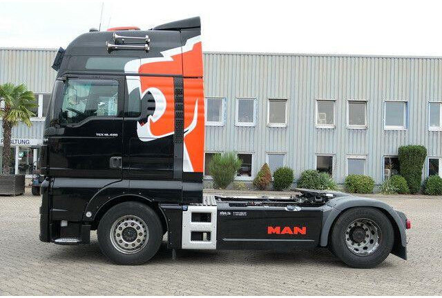 MAN 18.500 TGX 4x2, XXL, Red Lion 500, Intarder - Nyergesvontató: 2 kép. MAN 18.500 TGX 4x2, XXL, Red Lion 500, Intarder - Nyergesvontató: 2 kép.