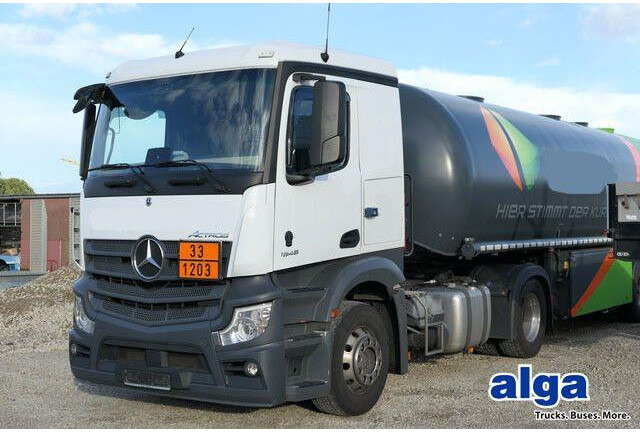Mercedes-Benz 1846 Actros 4x2, Hydr., ADR, Leicht, Klima, Navi - Nyergesvontató: 1 kép. Mercedes-Benz 1846 Actros 4x2, Hydr., ADR, Leicht, Klima, Navi - Nyergesvontató: 1 kép.