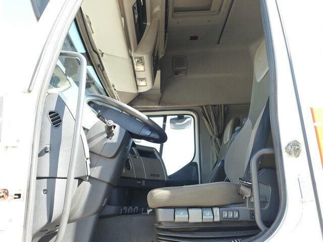 Renault 380-DXI11 PREMIUM, 2x AHK, Sitz-Liegekombination - Alvaz teherautó: 4 kép. Renault 380-DXI11 PREMIUM, 2x AHK, Sitz-Liegekombination - Alvaz teherautó: 4 kép.