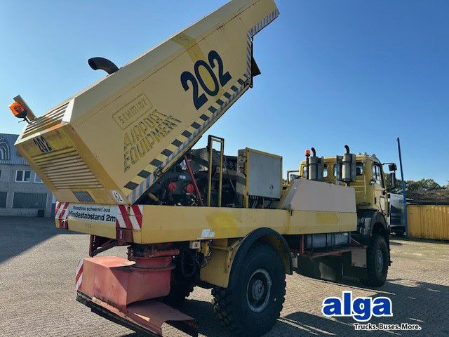 Schmidt CJS 914 Super, Kehrmaschine, Mercedes Motor - Utcaseprő gép: 1 kép. Schmidt CJS 914 Super, Kehrmaschine, Mercedes Motor - Utcaseprő gép: 1 kép.