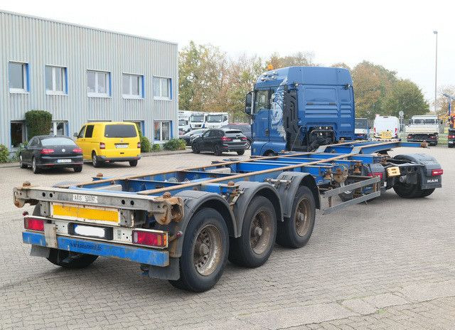 Schmitz Cargobull SCF24G/ 1x20/2x20/1x30/1x40/1x45 Fuß Container - Félpótkocsi cserefelépítményes: 4 kép. Schmitz Cargobull SCF24G/ 1x20/2x20/1x30/1x40/1x45 Fuß Container - Félpótkocsi cserefelépítményes: 4 kép.