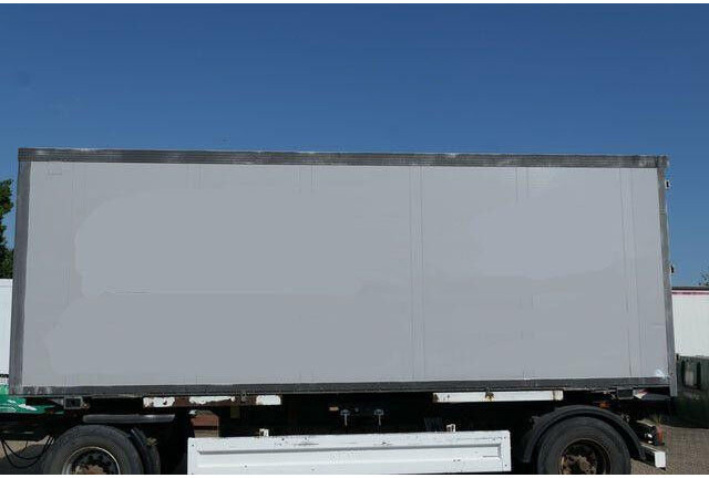 Schmitz Cargobull WKO, Wechselkoffer, Isoliert, Türen, BDF - Pótkocsi dobozos: 2 kép. Schmitz Cargobull WKO, Wechselkoffer, Isoliert, Türen, BDF - Pótkocsi dobozos: 2 kép.