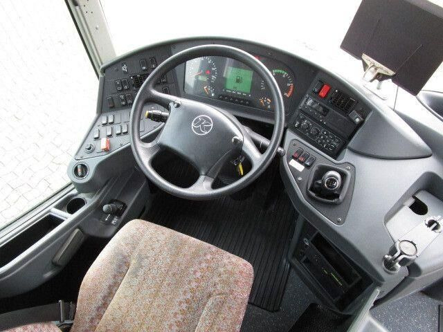 Setra S 415 UL, Klima, Schaltung, 1. Hand - Távolsági busz: 4 kép. Setra S 415 UL, Klima, Schaltung, 1. Hand - Távolsági busz: 4 kép.