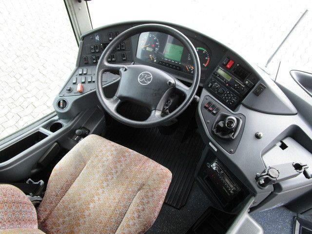 Setra S 415 UL, Klima, Schaltung, 1. Hand - Távolsági busz: 4 kép. Setra S 415 UL, Klima, Schaltung, 1. Hand - Távolsági busz: 4 kép.