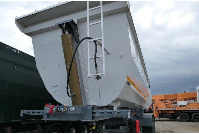 Stahl Hardox, 42m³, Zwillingsreifen, gr. Achsen - Félpótkocsi billenőplatós: 2 kép. Stahl Hardox, 42m³, Zwillingsreifen, gr. Achsen - Félpótkocsi billenőplatós: 2 kép.