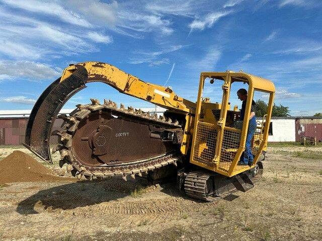 VERMEER T555DT, Grabenfräse, Tilteinrichtung, Förderband - Árokásó: 3 kép. VERMEER T555DT, Grabenfräse, Tilteinrichtung, Förderband - Árokásó: 3 kép.
