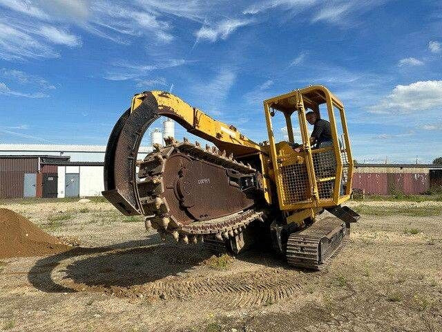 VERMEER T555DT, Grabenfräse, Tilteinrichtung, Förderband - Árokásó: 2 kép. VERMEER T555DT, Grabenfräse, Tilteinrichtung, Förderband - Árokásó: 2 kép.