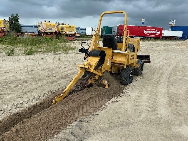 Vermeer RTX 450 4WD, Grabenfräse, Frästeife 1,5m, Allrad - Árokásó: 3 kép. Vermeer RTX 450 4WD, Grabenfräse, Frästeife 1,5m, Allrad - Árokásó: 3 kép.