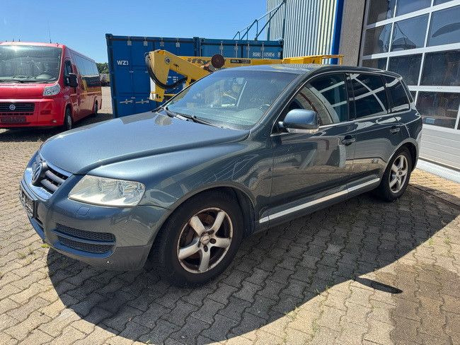Volkswagen Touareg 3.2 V6/ GETRIEBESCHADEN /Motor läuft! - Terepjáró/ SUV: 1 kép. Volkswagen Touareg 3.2 V6/ GETRIEBESCHADEN /Motor läuft! - Terepjáró/ SUV: 1 kép.