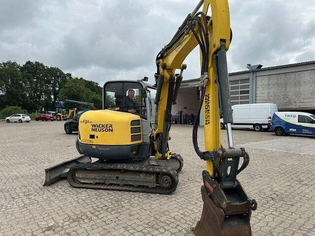 WACKER NEUSON 6003, Hydr. S.W.S., Hydr. Grabenlöffel - Minikotró: 4 kép. WACKER NEUSON 6003, Hydr. S.W.S., Hydr. Grabenlöffel - Minikotró: 4 kép.