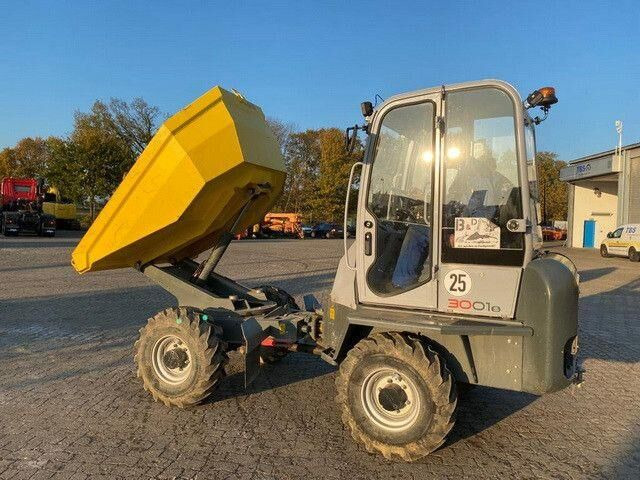 WACKER NEUSON Dumper, Kabine, Straßenzulassung, 1,75m³ - Csuklós dömper: 2 kép. WACKER NEUSON Dumper, Kabine, Straßenzulassung, 1,75m³ - Csuklós dömper: 2 kép.