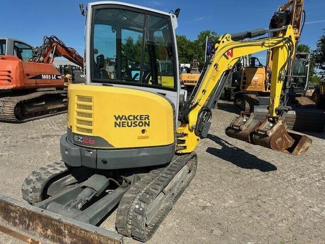 Wacker EZ 26, Hydr. S.W.S., 3x Löffel, Gummikette, TOP - Minikotró: 4 kép. Wacker EZ 26, Hydr. S.W.S., 3x Löffel, Gummikette, TOP - Minikotró: 4 kép.