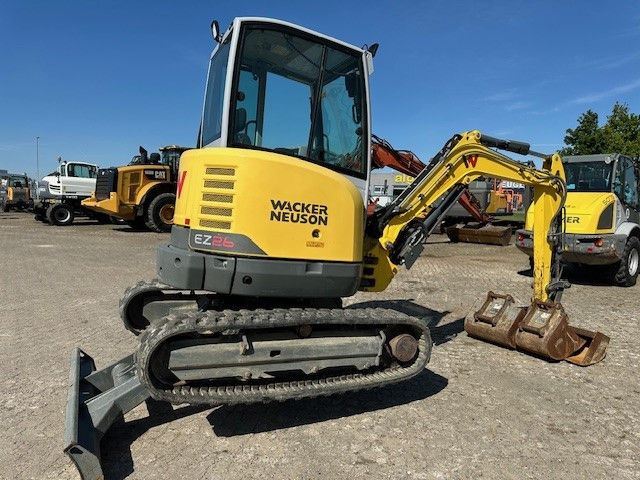 Wacker EZ 26, Hydr. S.W.S., 3x Löffel, Gummikette, TOP - Minikotró: 2 kép. Wacker EZ 26, Hydr. S.W.S., 3x Löffel, Gummikette, TOP - Minikotró: 2 kép.