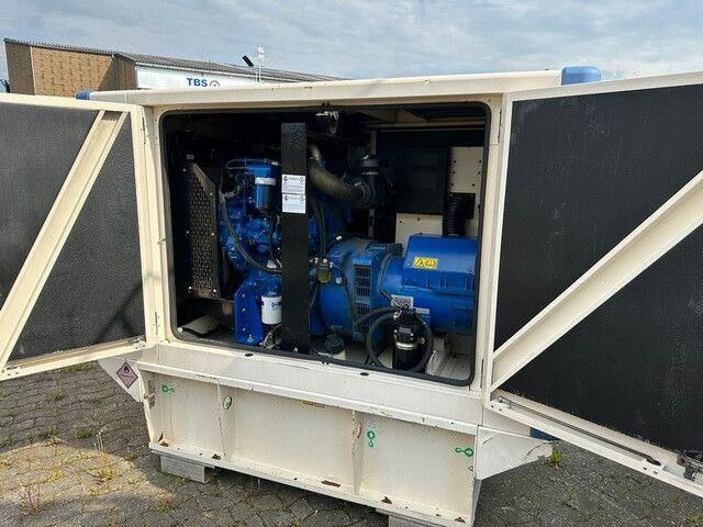 Wacker Wilson P33-2, 33kVA, Perkins, Stromgenerator - Áramfejlesztő: 5 kép. Wacker Wilson P33-2, 33kVA, Perkins, Stromgenerator - Áramfejlesztő: 5 kép.
