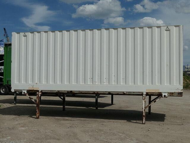 Wechselkoffer, BDF, Schlüssellochblech, Türen - Alvaz teherautó: 4 kép. Wechselkoffer, BDF, Schlüssellochblech, Türen - Alvaz teherautó: 4 kép.