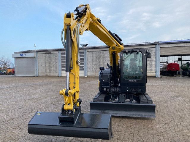 Yanmar B7-6, Sigma-Ausleger, Neuwertig, Hydr. S.W.S. - Lánctalpas kotró: 2 kép. Yanmar B7-6, Sigma-Ausleger, Neuwertig, Hydr. S.W.S. - Lánctalpas kotró: 2 kép.