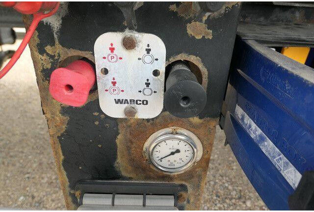 Félpótkocsi dobozos kraker CF-200, 8mm Boden, 92m³, Trichter, Luft-Lift,SAF: 15 kép.