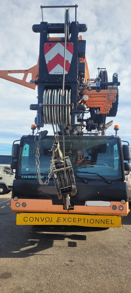 Liebherr LTM 1070 4.2 - Autódaru: 1 kép. Liebherr LTM 1070 4.2 - Autódaru: 1 kép.