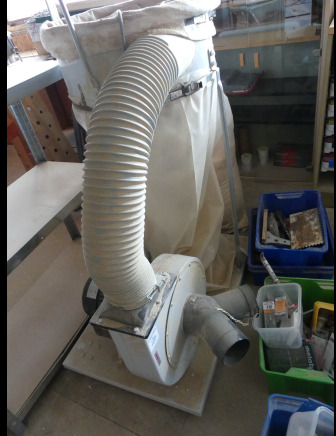 Aspiration 1 sac sur châssis marque et modèle inconnu - HVAC berendezés: 1 kép. Aspiration 1 sac sur châssis marque et modèle inconnu - HVAC berendezés: 1 kép.