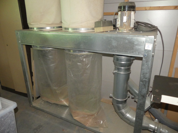 Aspiration 2 sacs sur châssis Marque et modèle inconnu - HVAC berendezés: 1 kép. Aspiration 2 sacs sur châssis Marque et modèle inconnu - HVAC berendezés: 1 kép.