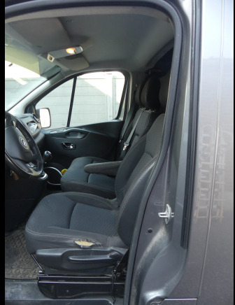 Camionnette Opel Vivaro (2018-122.114 km-VIN:WOVF7G60XJV634111) - Autó: 5 kép. Camionnette Opel Vivaro (2018-122.114 km-VIN:WOVF7G60XJV634111) - Autó: 5 kép.